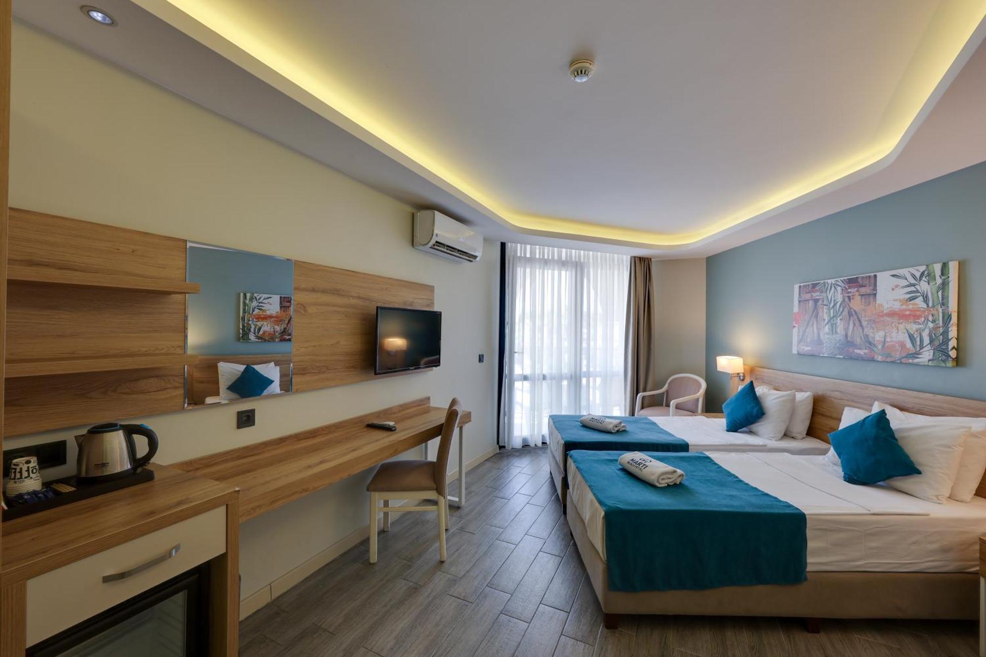 Marti Prime Beach Hotel Kuşadası Ngoại thất bức ảnh